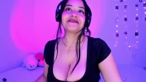 Sofia online show from December 14, 3:34 am