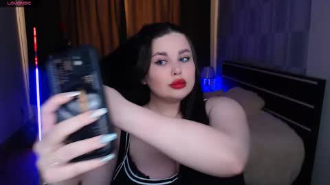 sophia__olsen online show from February 11, 9:09 am