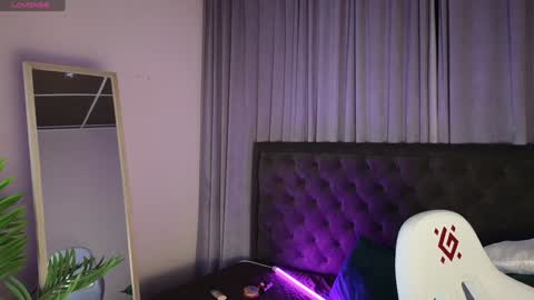 Sophia online show from December 9, 1:29 am