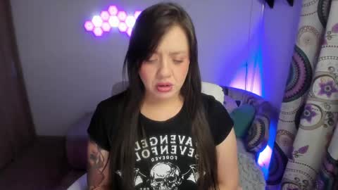sophia_grants online show from April 19, 6:13 am