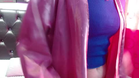     SOPHIA      online show from January 12, 12:33 pm