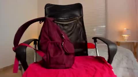  S O P H I A  online show from March 17, 11:36 am