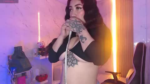 Sophia online show from December 17, 1:48 pm