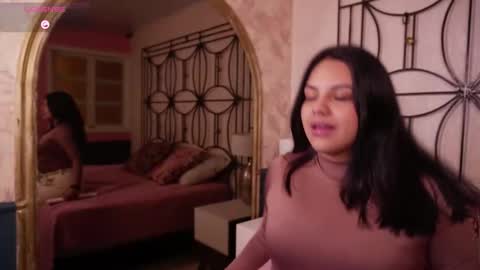 Sofi online show from February 11, 11:01 am