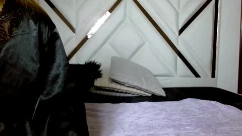 SophiaLee online show from February 14, 1:51 am