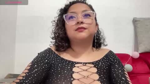 sophiaburton online show from September 8, 10:53 pm