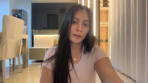 Sophie online show from April 18, 1:30 am