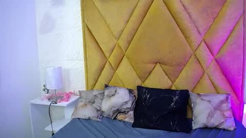 Sophie Gallis online show from February 25, 1:09 pm