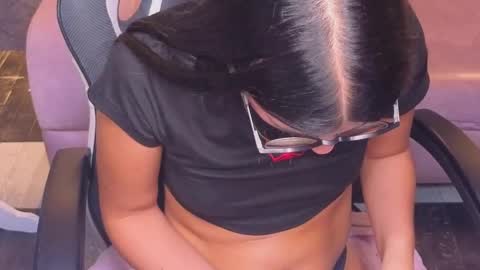 sophie_jones_b online show from April 15, 7:58 pm