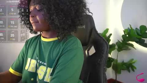 Sophie online show from April 18, 1:13 pm