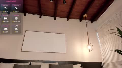     online show from November 5, 9:09 pm