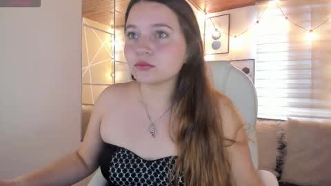 Sophie  online show from December 15, 1:38 pm