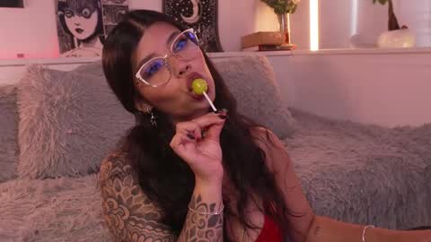 Sophiee  online show from April 1, 6:38 pm