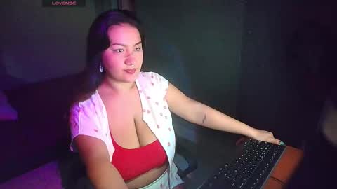 sophiejuicy_ online show from October 26, 3:46 am