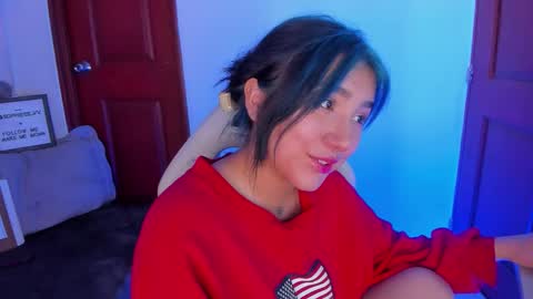   Sophie  online show from February 16, 8:52 pm