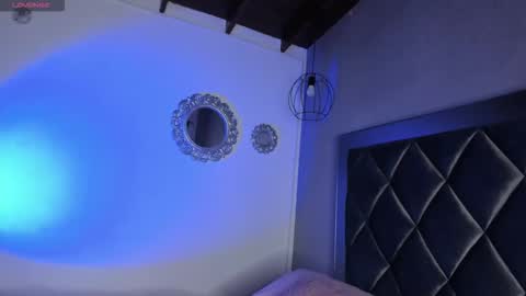 sophi online show from November 29, 7:01 am