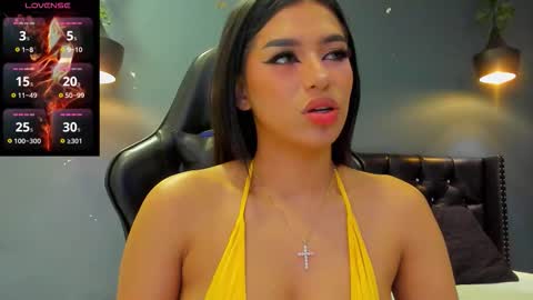 Snapshot of sophiietaylor_ chatting on October 10, 1:43 am Sophie Taylor online show from October 10, 1:43 am