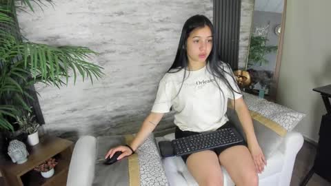 Sophy  online show from March 29, 9:58 pm