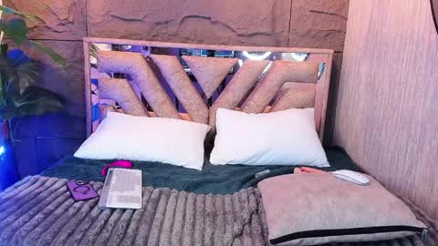 Sophy  online show from April 21, 2:51 am