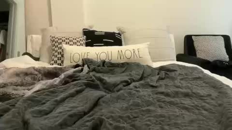 Snapshot of soprettyithurts69 chatting on October 11, 5:48 pm soprettyithurts69 online show from October 11, 5:48 pm