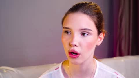 sylene online show from December 20, 4:00 pm