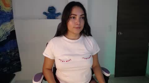 Snapshot of sowet00 chatting on October 3, 1:54 am Ana online show from October 3, 1:54 am