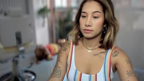 brisa  s online show from January 8, 12:37 pm