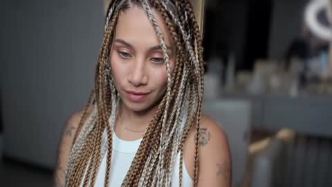 brisa  s online show from January 17, 2:50 am