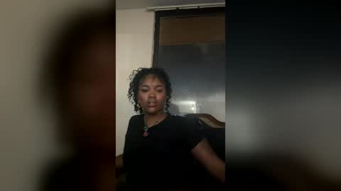 Royalty online show from August 3, 3:54 am
