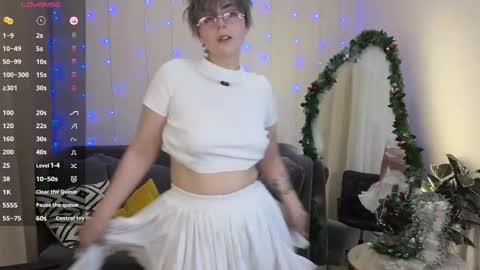 spiderarti online show from December 15, 9:31 pm