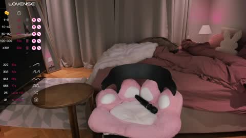 Alexandra online show from April 4, 7:45 pm