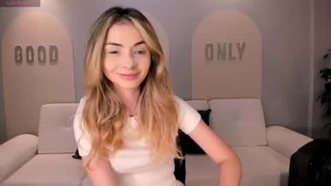 Stacy Woods online show from June 11, 11:51 am