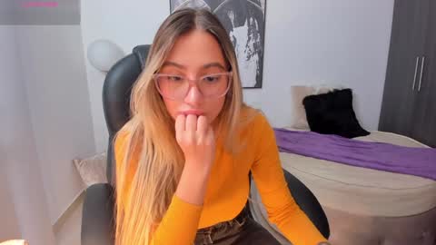 Stacy Conner online show from February 8, 10:19 pm