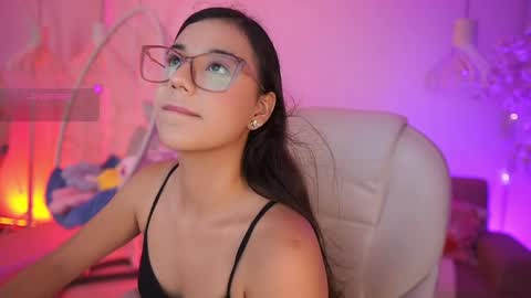 stacycooper_ online show from June 2, 7:15 pm