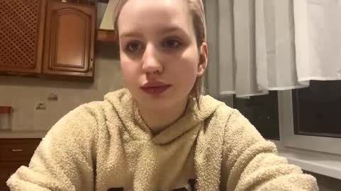 Emma online show from February 22, 6:20 pm