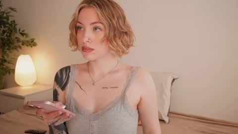 Kristina online show from April 14, 1:33 pm