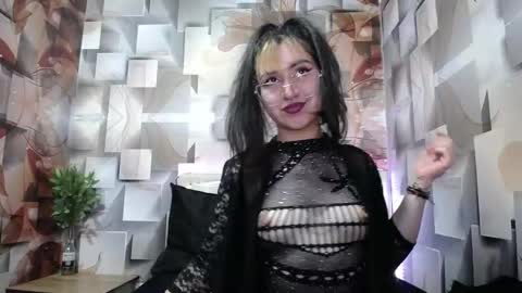 S T A R online show from April 14, 2:17 pm