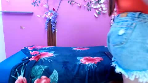 alejandra online show from April 12, 7:38 pm
