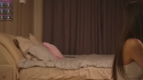 Chloe online show from March 24, 11:04 am