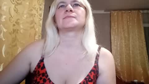 Helen online show from May 30, 7:10 pm