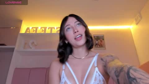 Snapshot of stefaagomez chatting on March 12, 12:15 pm Stefa Gomez online show from March 12, 12:15 pm