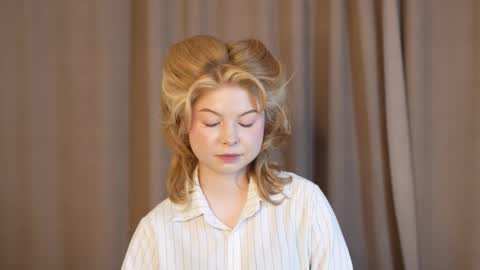 Stella online show from October 8, 1:21 am