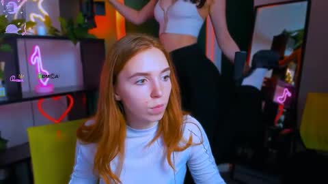 stella_flower online show from March 28, 1:21 pm