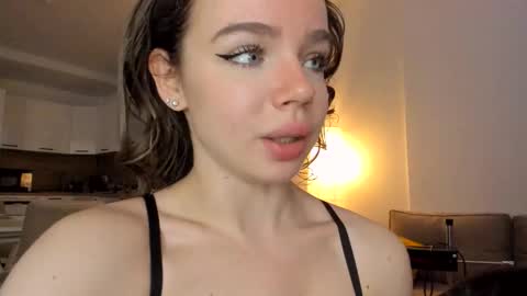 Asella online show from November 2, 9:34 am