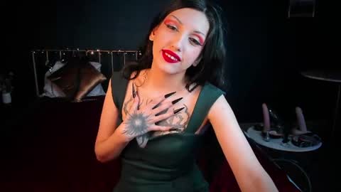 Stella Darkspace online show from June 12, 3:20 pm