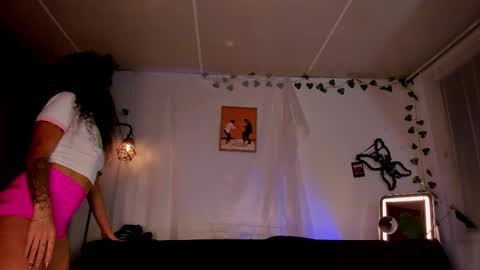 stellart_ online show from March 5, 1:42 am