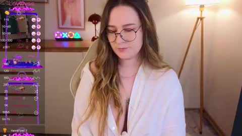 Emma online show from October 9, 9:41 pm