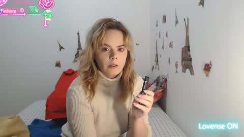 Stephanie   online show from November 19, 11:21 am