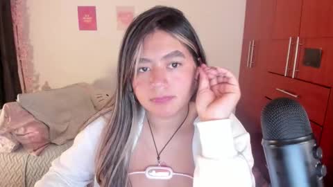 Stephanie  online show from October 22, 4:06 am