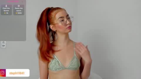 Steph  online show from December 5, 6:21 am